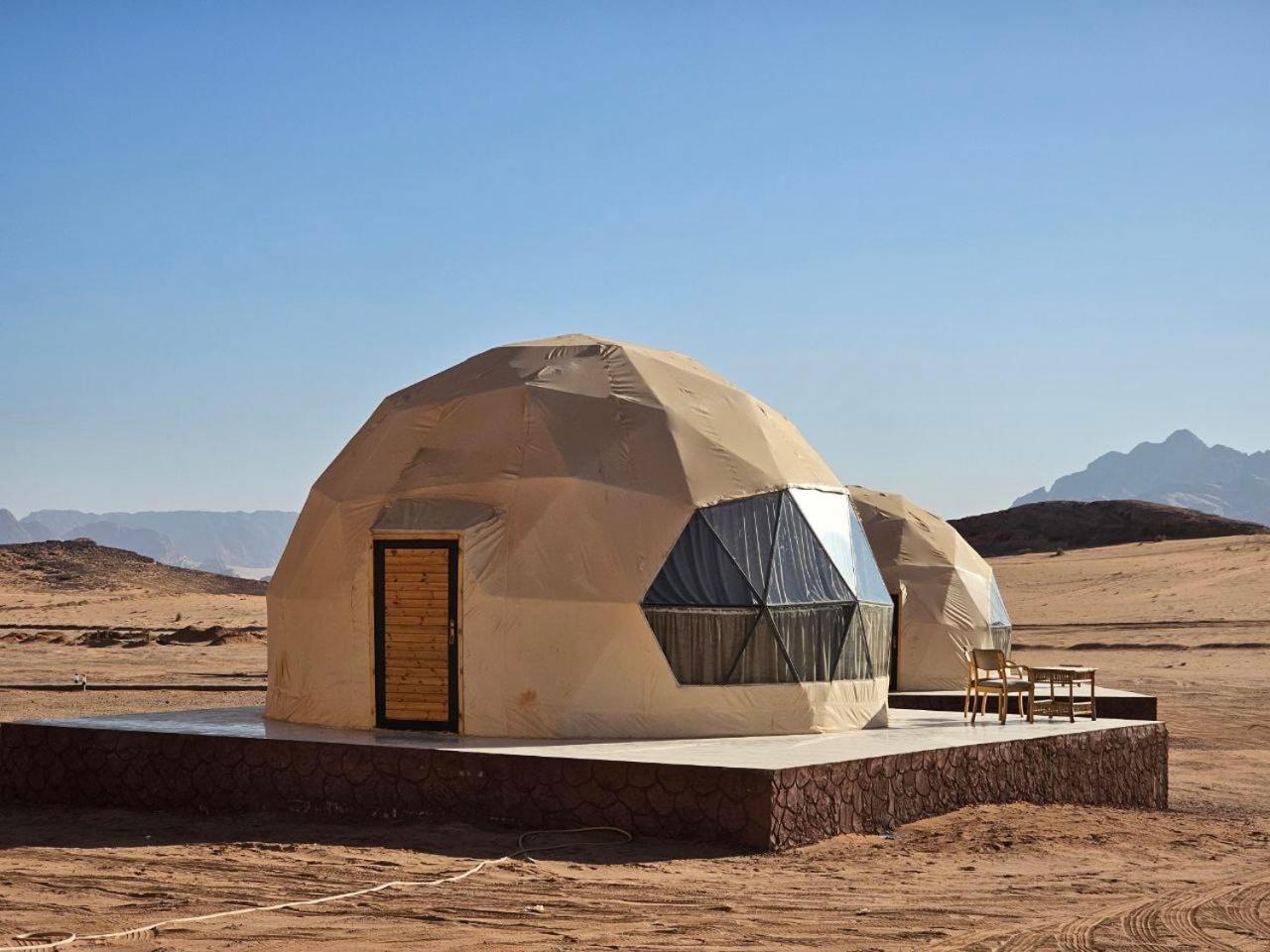 Wadi Rum Oscar Camp Exterior photo