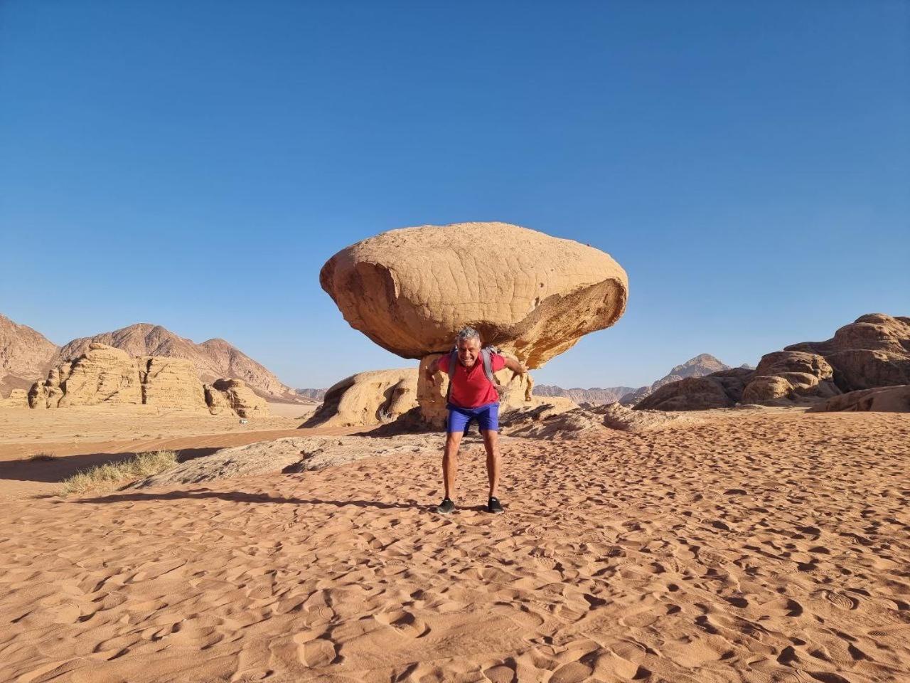 Wadi Rum Oscar Camp Exterior photo