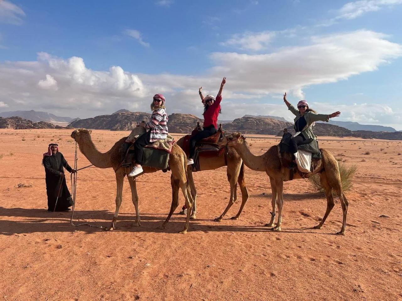 Wadi Rum Oscar Camp Exterior photo